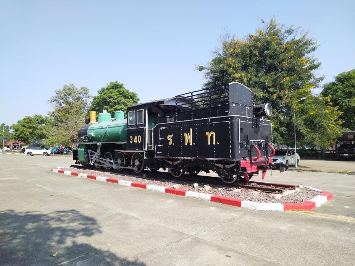 Supanich Condo Opposite The Train Station Chiangmai Chiang Mai Zewnętrze zdjęcie