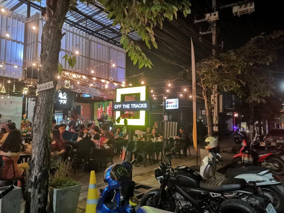 Supanich Condo Opposite The Train Station Chiangmai Chiang Mai Zewnętrze zdjęcie